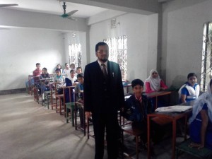 আলহামদুলিল্লাহ। সারাদেশে সুষ্ঠু, নির্বিঘ্ন এবং সুশৃঙ্খল পরিবেশে শেষ হল শহীদ লিয়াকত স্মৃতি বৃত্তি পরীক্ষা'১৫। পরীক্ষায় উপস্থিতির হার ৯৮.৫৯% । উল্লেখ্য এইবার মোট ৪০টি জোনে ৬০ টি কেন্দ্রে পরীক্ষার্থীর সংখ্যা ছিল ১৫৮৯৩ জন। সারাদেশে পরীক্ষা সফল ভাবে সম্পূর্ণ করার জন্য সংসদ , জোন , কেন্দ্র সংশ্লিষ্ট সকলকে সংসদের পক্ষ হতে আন্তরিক ধন্যবাদ॥ ইনশাআল্লাহ সর্বোচ্চ দ্রুততম সময়ের মধ্যেই ফলাফল এবং বৃত্তি প্রদান অনুষ্টান আয়োজনের মাধ্যমে আপনাদের এই পরিশ্রমকে সর্বোচ্চ সাফল্যে রূপান্তর করা হবে।